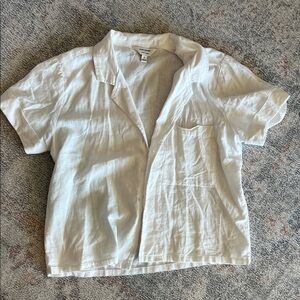 White Short Sleeve Button-Up Shirt Linen Blend Button up Banana Republic